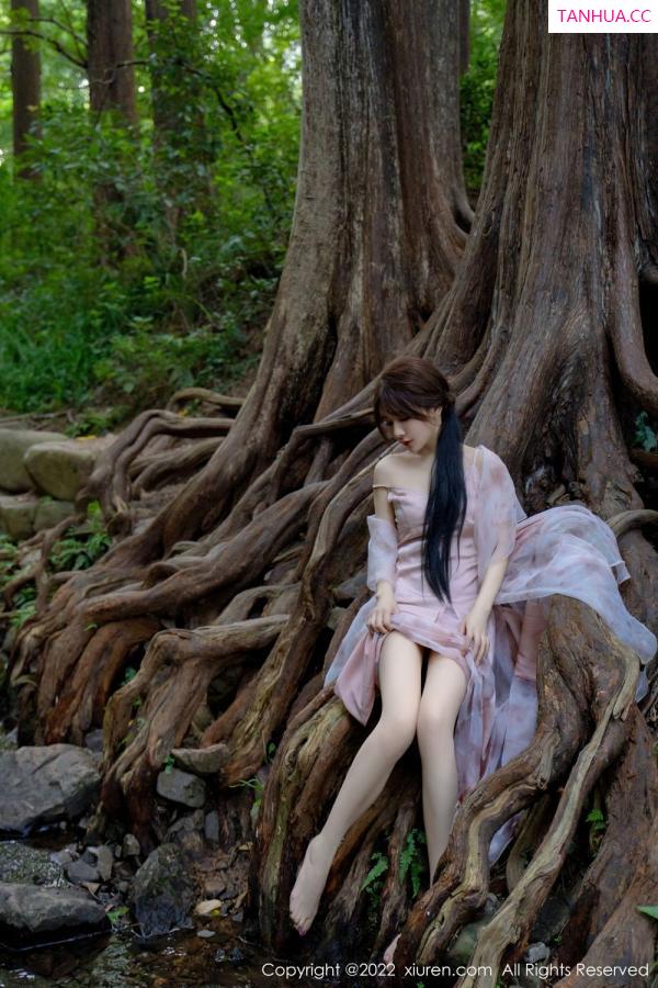婠婠么  [XiuRen秀人网]高清写真图 2022.10.11 No.5690 婠婠么&小肥莹第34张图片